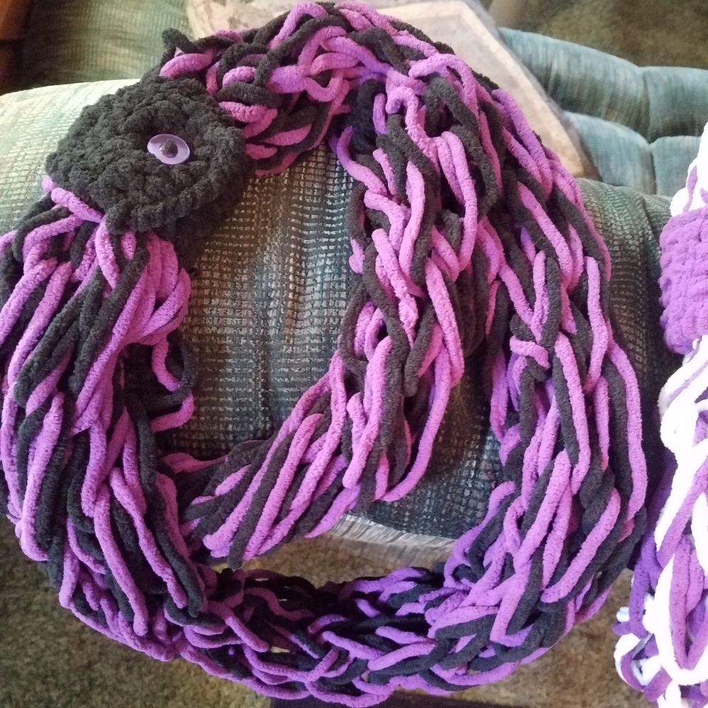NEW- Handmade Infinity Scarves with Crocheted Button Cuff - Picture 7 of 11